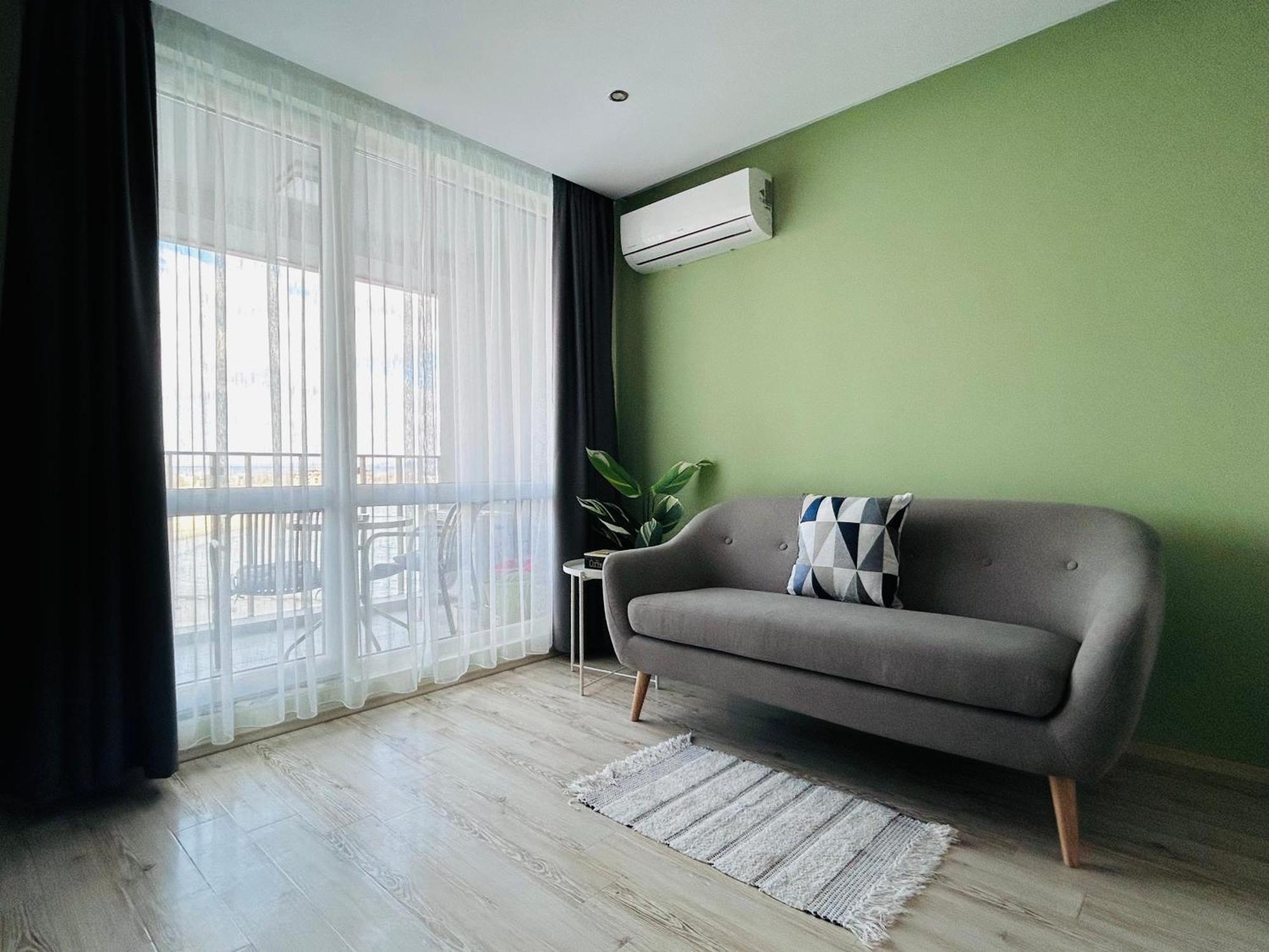 Paradiso 'в' 311 Private Apartment